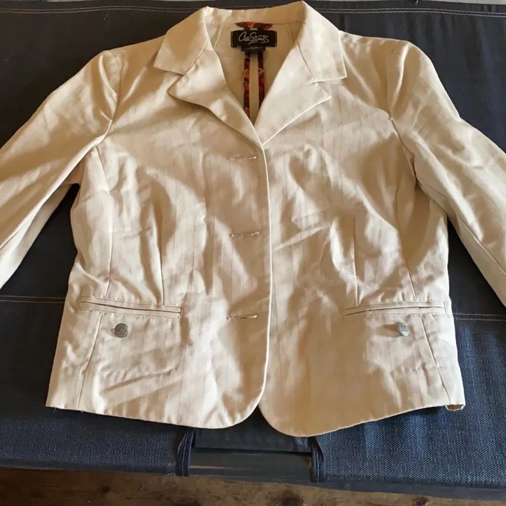 City streets Tan jacket sz. M